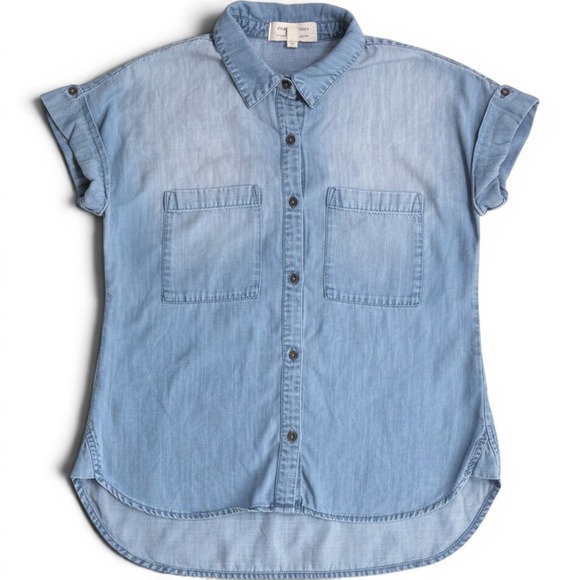 cloth & stone Tops - Cloth & Stone Tencel Short Sleeve Button Down Shirt Light Wash Blue XS C2685